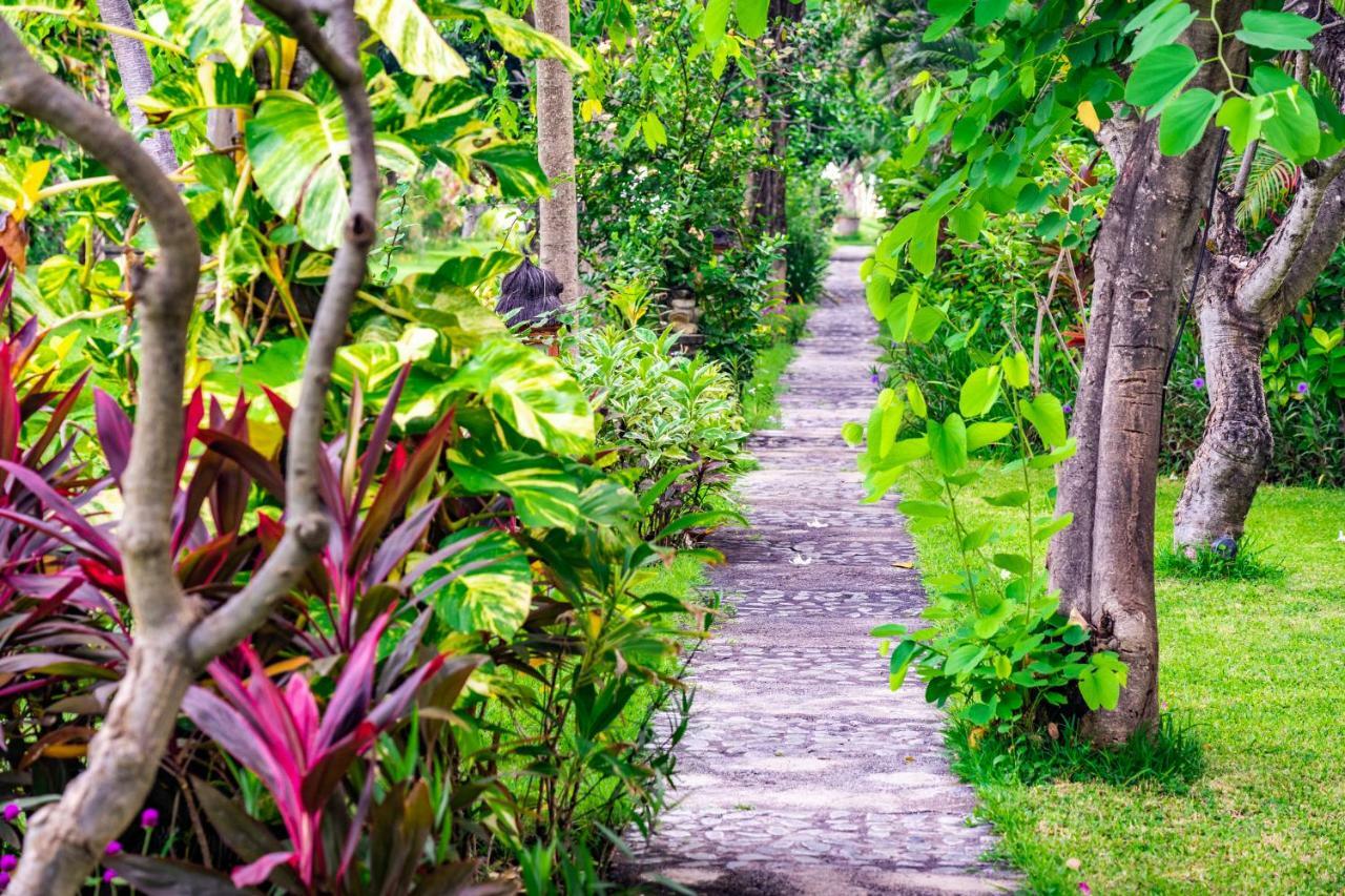 Taman Selini Wahana Beach Resort Pemuteran Kültér fotó